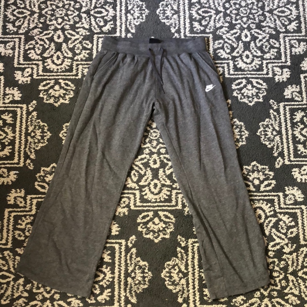 Men’s grey Nike Sweatpants- cotton